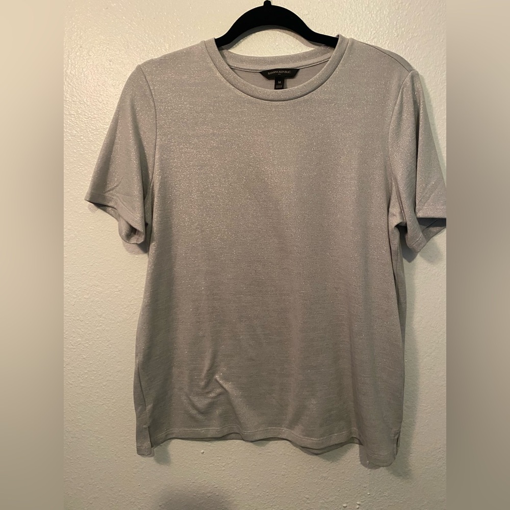 Banana Republic Silver Metallic T-Shirt Women's Medium Short Sleeve Shimmer Top